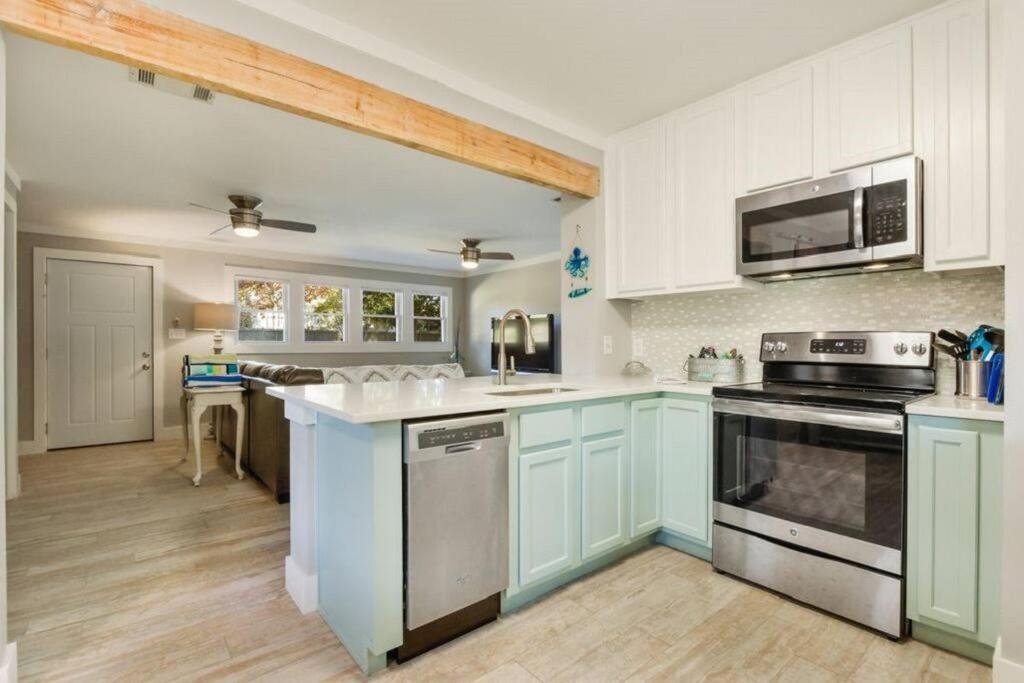 Shady Oaks Beach House With Beautiful Ocean Views! Gulfport Buitenkant foto
